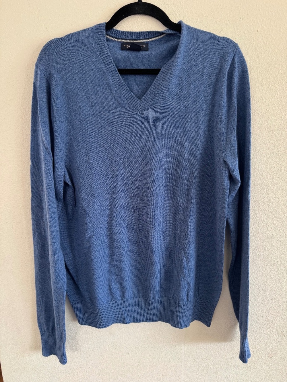 Banana Republic Extra Fine Merino V-Neck Sweater Blue Medium
